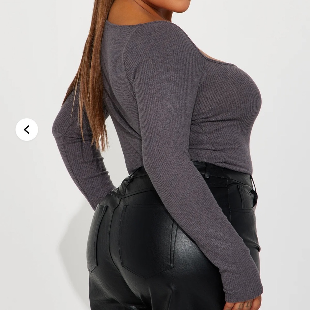 Fashion Nova Gray Fitted Ribbed Bodysuit - Picture 6 of 7